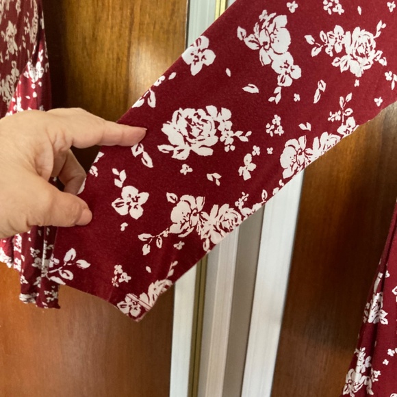 LANE BRYANT SWING LONG SLEEVE CREW NECK TEE. 22-24 2X  PRE OWNED EXCELLENT - Picture 5 of 6